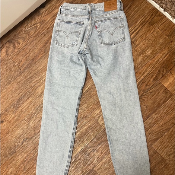 Levi’s Wedgie Jeans - Picture 2 of 4